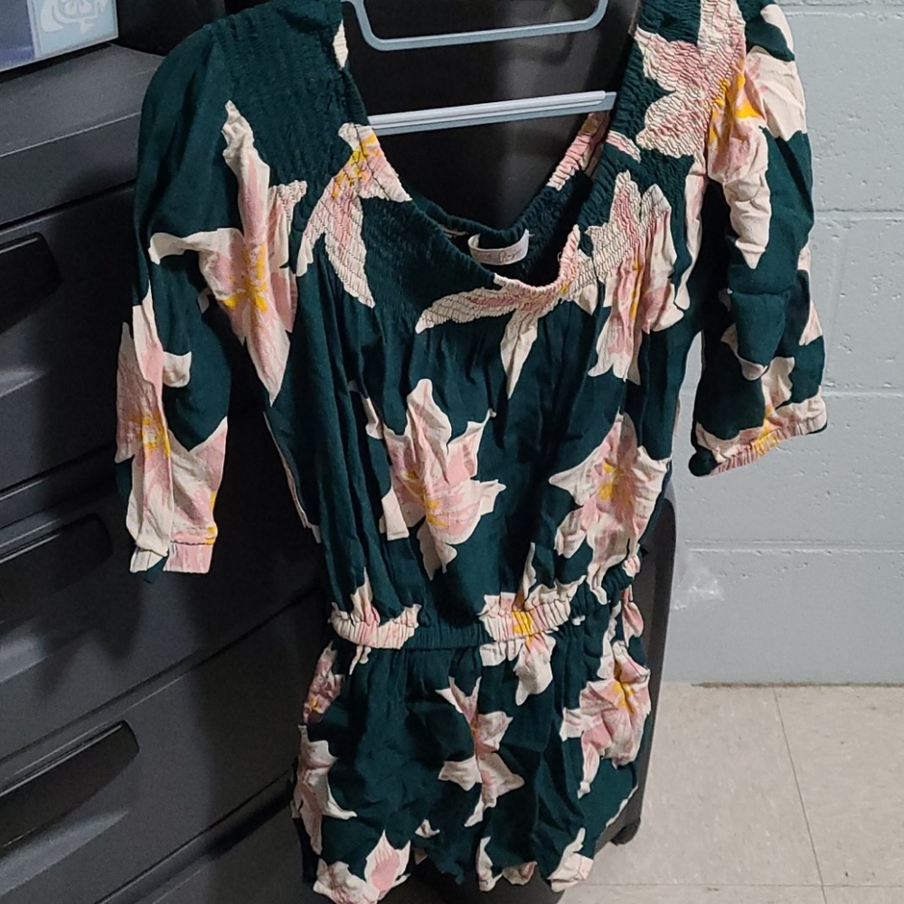 Ava sky romper ( size s)